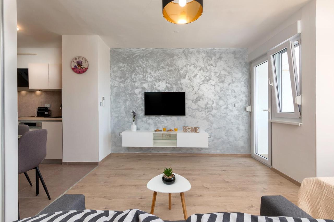 Apartman Vita Pula Luaran gambar